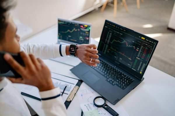 Les meilleures stratégies pour les freelances juniors débutants